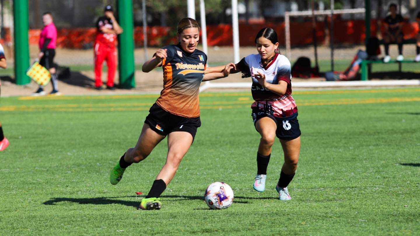 RUEDA BALÓN EN PRIMERA JORNADA DE LA OLIMPIADA ESTATAL DE FUTBOL 